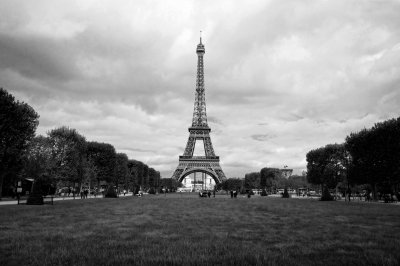 Torre Eifel e Jardim