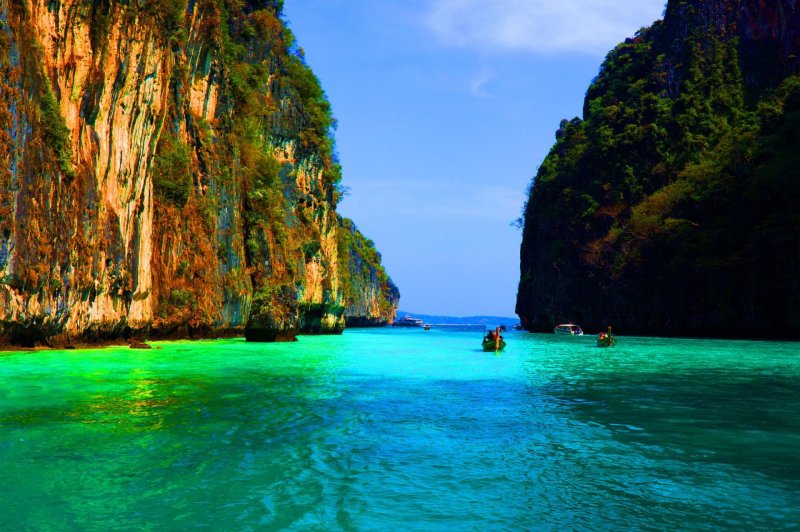 Tailândia koh phi phi montanha morro Ásia férias costa tropical tailândia trópicos baía céu verão parque mar água oceano recife turista destino paraíso praia  turismo paisagem rocha