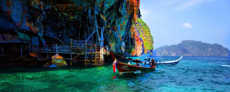 Tailândia koh phi phi montanha morro Ásia férias costa tropical tailândia trópicos baía céu verão parque mar água oceano recife turista destino paraíso praia  turismo paisagem rocha barco