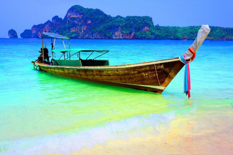 Tailândia koh phi phi barco barcos Ásia férias costa tropical tailândia trópicos baía céu verão parque mar água oceano recife destino paraíso praia  turismo paisagem barco barcos