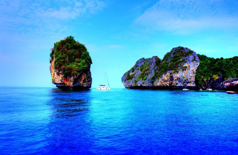 Tailândia koh phi phi barco barcos Ásia férias costa tropical tailândia trópicos baía céu verão parque mar água oceano recife destino paraíso praia  turismo paisagem barco barcos