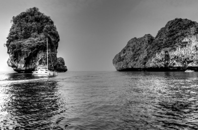 Tailândia koh phi phi barco barcos Ásia férias costa tropical tailândia trópicos baía céu verão parque mar água oceano recife destino paraíso praia  turismo paisagem barco barcos