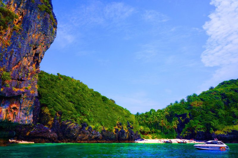 Tailândia koh phi phi barco barcos Ásia férias costa tropical tailândia trópicos baía céu verão parque mar água oceano recife destino paraíso praia  turismo paisagem barco barcos