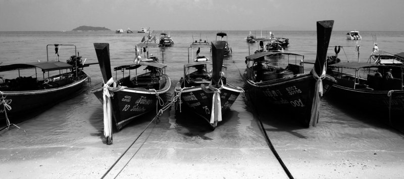 Tailândia koh phi phi barco barcos Ásia férias costa tropical tailândia trópicos baía céu verão parque mar água oceano recife destino paraíso praia  turismo paisagem barco barcos